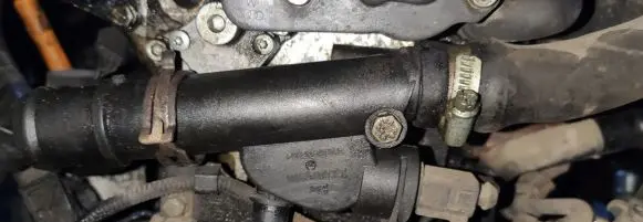 Volkswagen Touran I Engine coolant pipe/hose 237208624