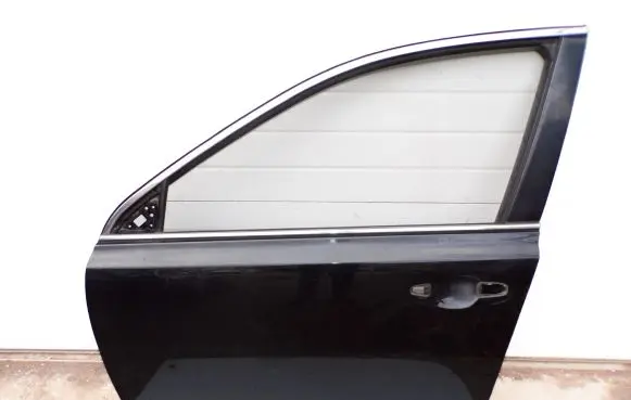 Subaru Legacy Front door