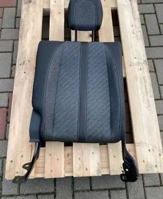 Peugeot 2008 II Rear seat 