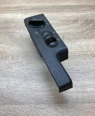 Volkswagen Golf III Light switch 3A1941531E