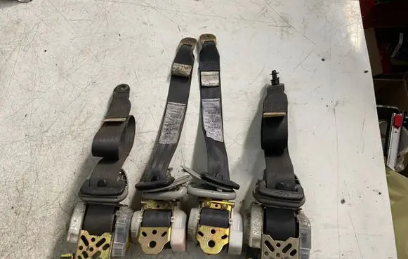 Lexus RX 330 - 350 - 400H Set of seat belts 7L8040P 7K7300
