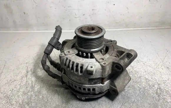 Toyota Auris 150 Generator/alternator J5112146 2961200