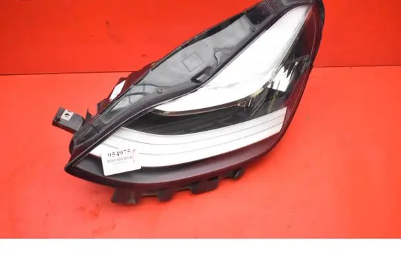 Tesla Model 3 Headlight/headlamp 1077375-30-B
