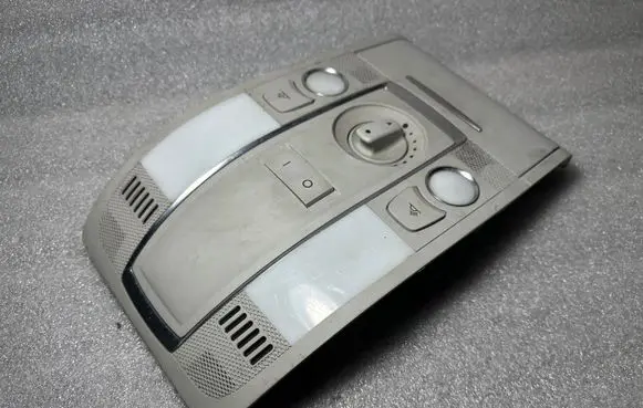 Audi A6 S6 C6 4F Front seat light 4F0947135CA
