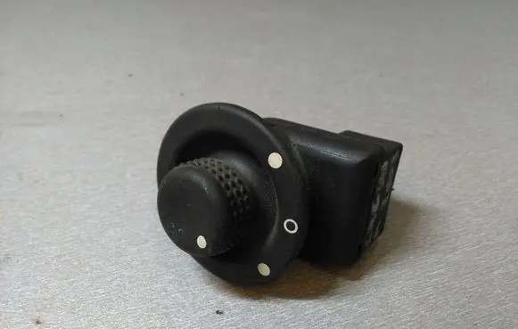 Renault Laguna II Wing mirror switch 8200002442A