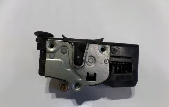 Cadillac Escalade Rear door lock 15785127