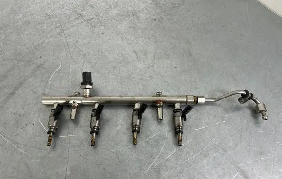 Seat Leon (5F) Fuel injector 06J133036B 06K133317G