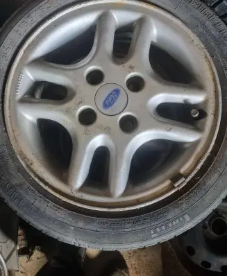 Ford Fiesta I R14 alloy rim 