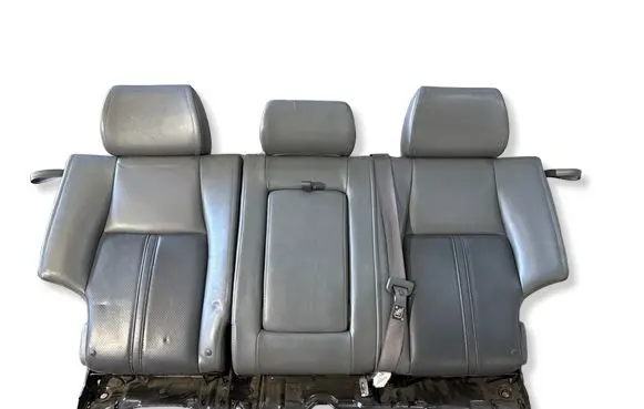 Jeep Grand Cherokee (WK) Rear seat