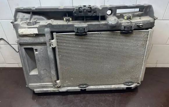 Peugeot 208 I Radiator set 9662872380