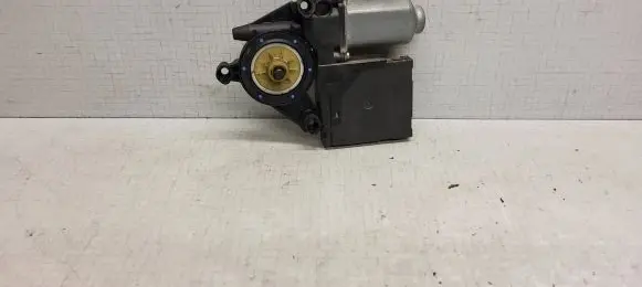 Volkswagen Caddy Front door window regulator motor 1K0959793J 1T0959701D