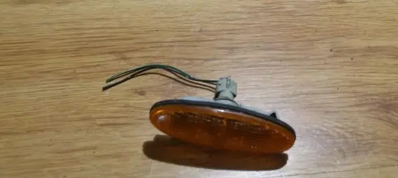 Mazda 323 Front fender indicator light 0464120 046-4120