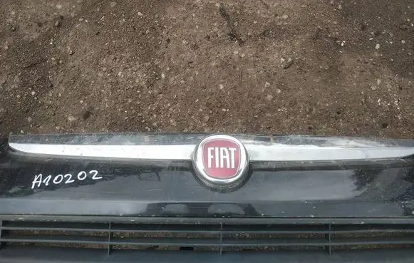Fiat Punto (188) Front grill