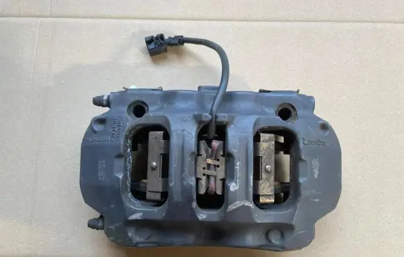 Porsche 718 Cayman 982 982c Front brake caliper 99135105107