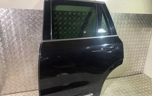 Volvo XC90 Rear door 