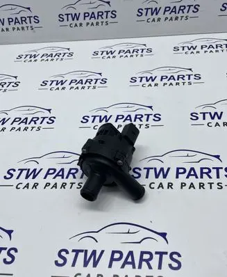 Mercedes-Benz E W212 Water pump 2118350364