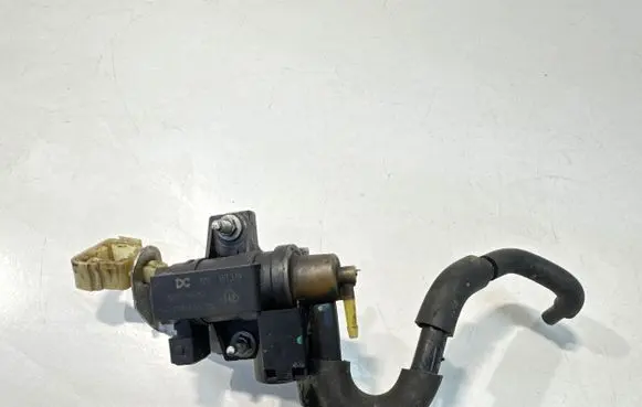 Renault Koleos II Turbo solenoid valve 8200790180 70181405