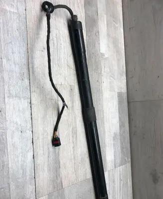 Seat Alhambra (Mk2) Tailgate/trunk strut/damper 7N0827851E