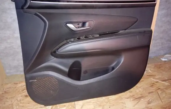 Hyundai Tucson IV NX4 Front door card panel trim 82302N7201