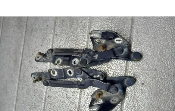 Audi A6 S6 C5 4B Tailgate/trunk/boot hinge