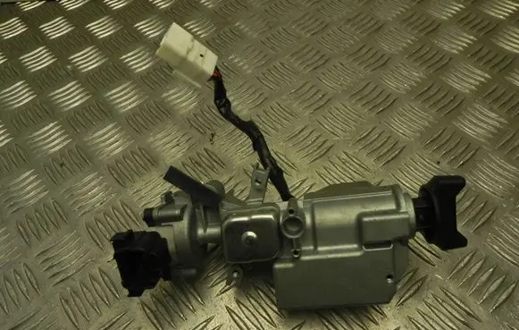 Suzuki SX4 Ignition lock M440