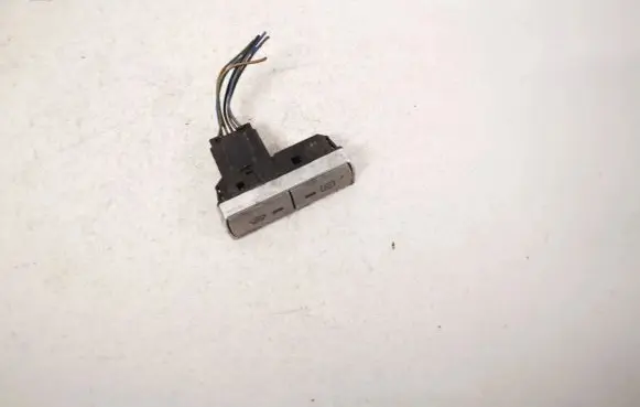 Ford Mondeo MK IV Windscreen/window heater switch 6m2t18k574ac 6m2t-18k574-ac