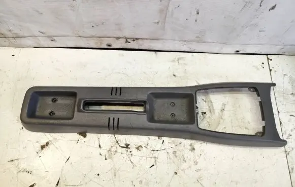 Ford Sierra Center console V0D3D7A 90BBA0445B54AB