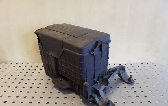 Volkswagen PASSAT CC Battery box tray 1K0915333 1K0915325B 3C0915335