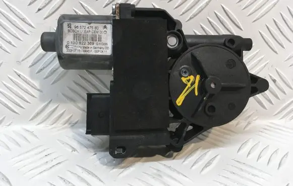 Peugeot 308 Front door window regulator motor 9657247580