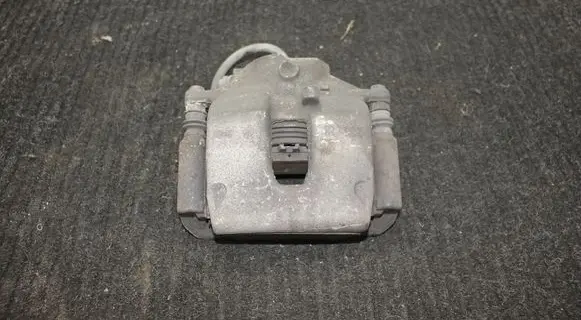 Mercedes-Benz C W204 Front brake caliper 