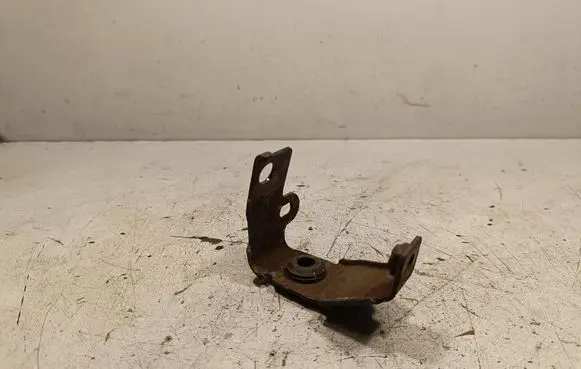Nissan Qashqai Radiator mount bracket 
