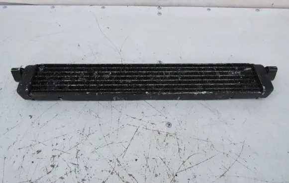Mercedes-Benz E W212 Engine oil radiator A0995001000