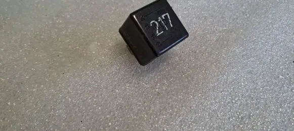 Audi 80 90 S2 B4 Other relay 443951253S