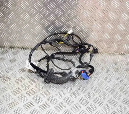 Maserati Ghibli Front door wiring loom 670008601 06700086010