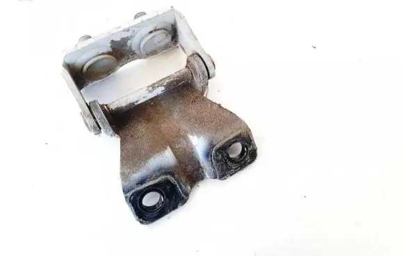Subaru Legacy Tailgate/trunk/boot hinge