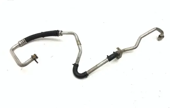 Engine coolant pipe/hose
