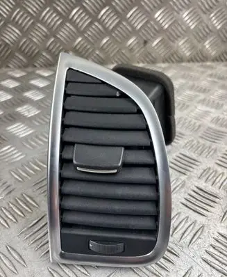 Audi Q7 4L Dashboard side air vent grill/cover trim 4L0820901T