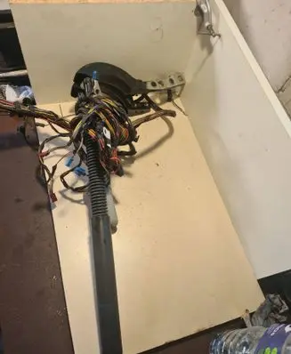 BMW 5 F10 F11 Tailgate strut 7266350 7206640