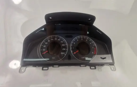 Volvo V70 Speedometer (instrument cluster) 30786622AB