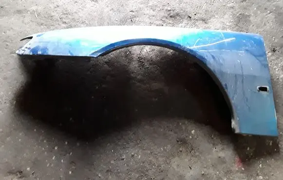 Peugeot 406 Fender