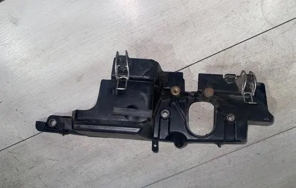 Renault Megane II Other engine bay part 8200468152