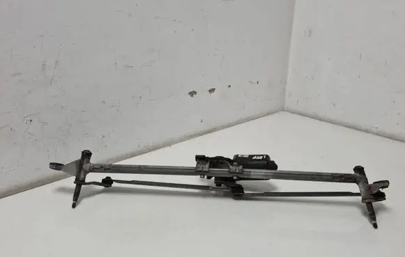 Land Rover Range Rover Sport L320 Front wiper linkage and motor 9501242