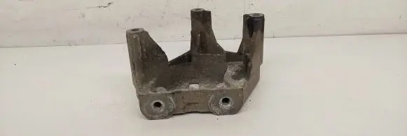 Opel Corsa D Engine mounting bracket 13130728