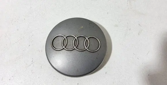 Audi A3 S3 8L Original wheel cap 8D0601170