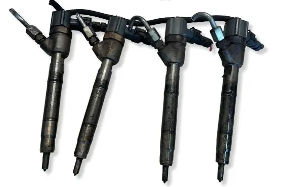 Hyundai i30 Fuel injectors set 0445110256