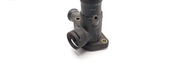 Volkswagen PASSAT B4 Engine coolant pipe/hose 028121133B