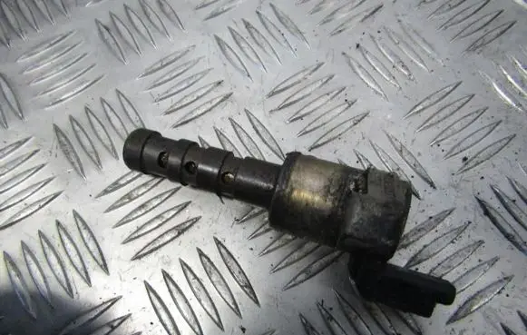 Renault Laguna II Camshaft vanos timing valve 108674