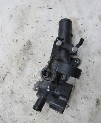 Nissan Qashqai Thermostat housing KRIS235789