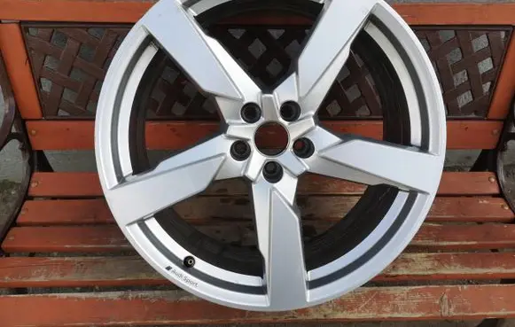 Audi Q5 SQ5 R21 alloy rim 