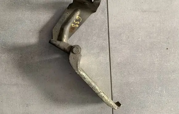 Mercedes-Benz Vito Viano W638 Sliding door middle roller runner A6387600847